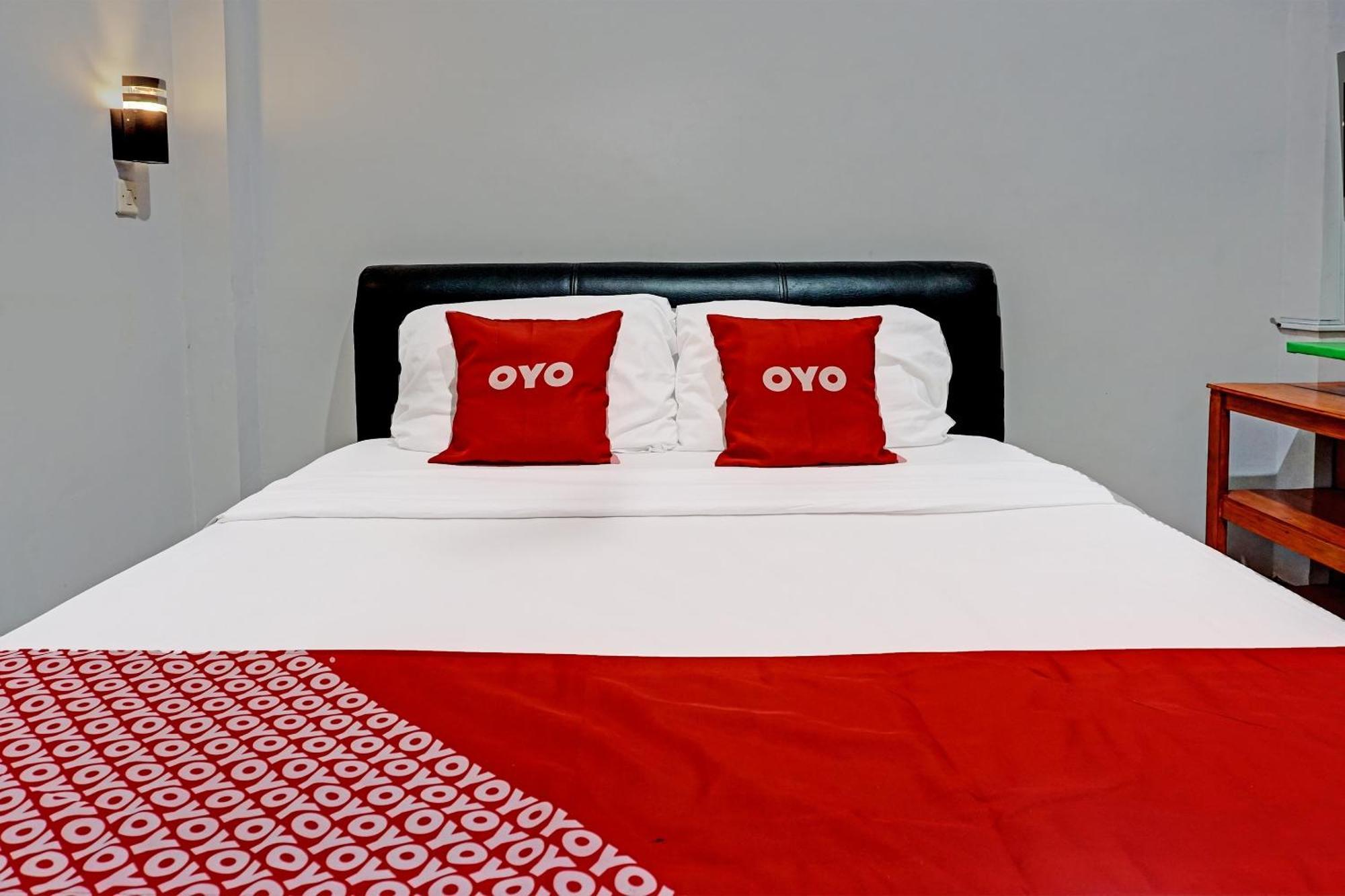 OYO 91599 Penginapan Mutiara Madiun Exterior foto