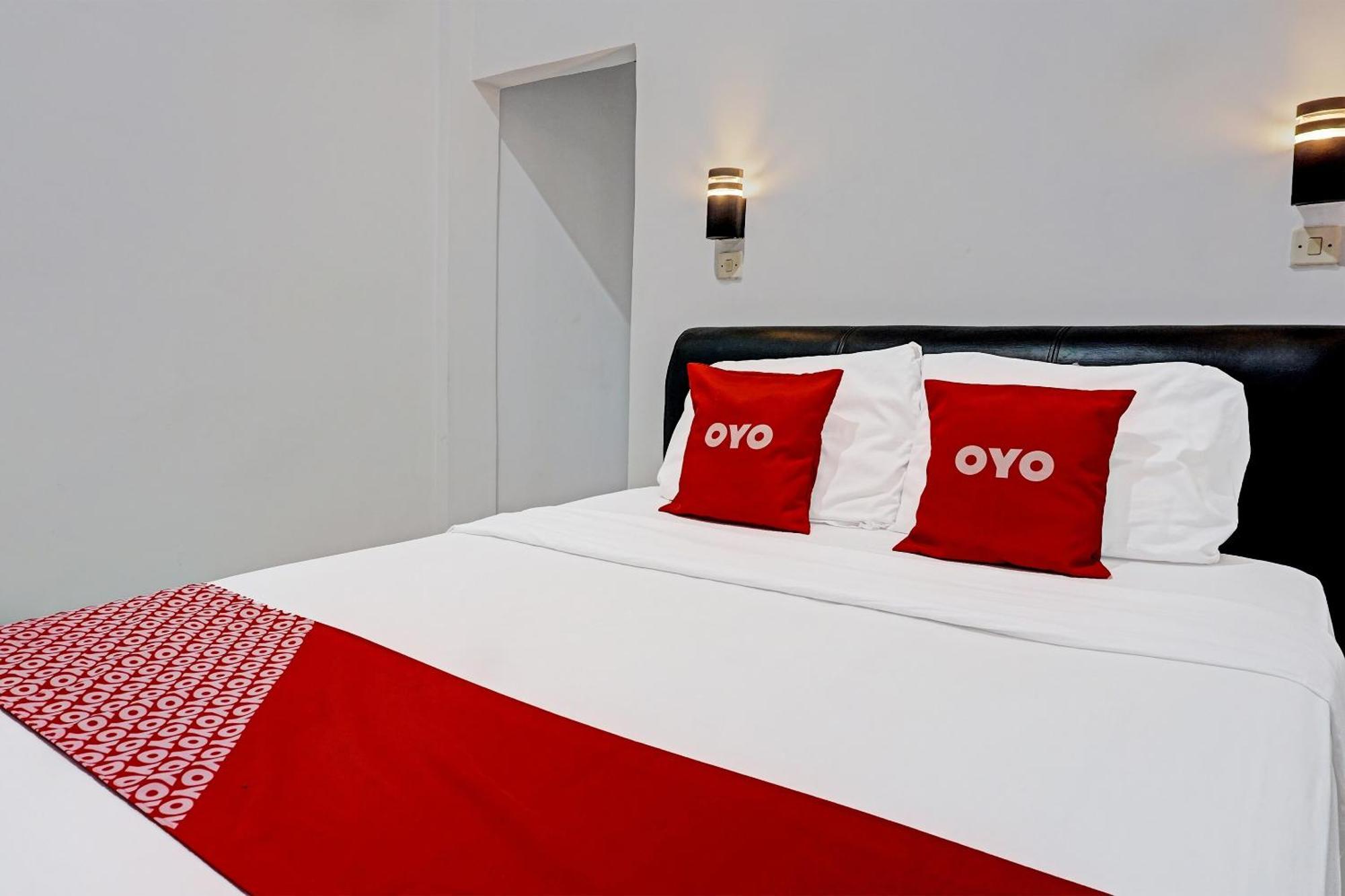 OYO 91599 Penginapan Mutiara Madiun Exterior foto
